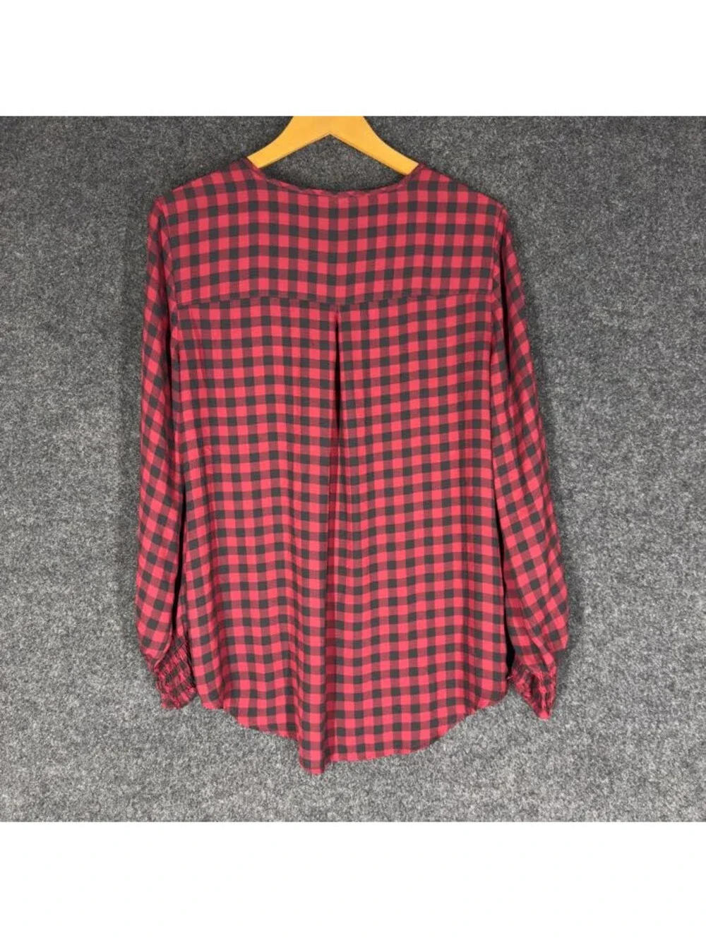Maurices Blouse Women M Medium Red Plaid V-Neck Button Long Sleeve Casual